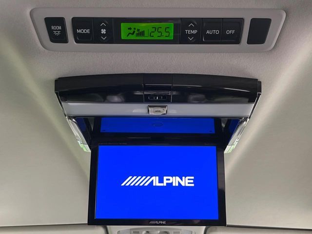 TOYOTA VELLFIRE 4WD 2012