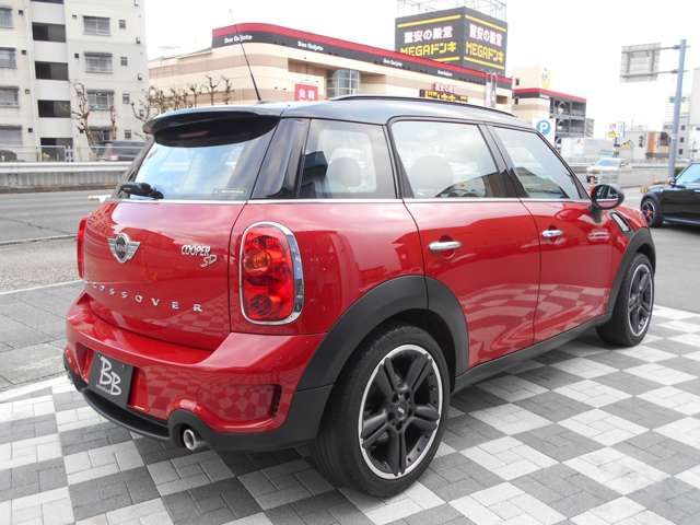 BMW BMW MINI COOPER SD CROSSOVER 2015