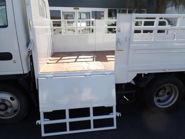 ISUZU ELF 2015
