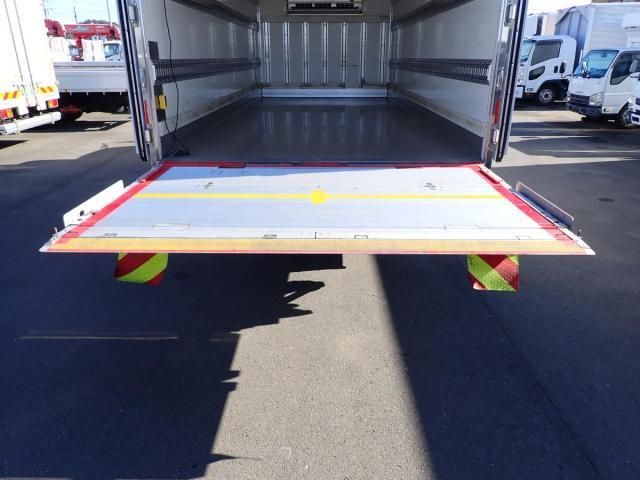 MITSUBISHI FUSOU FIGHTER 2014