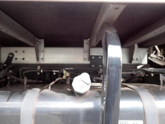 MITSUBISHI CANTER 2016