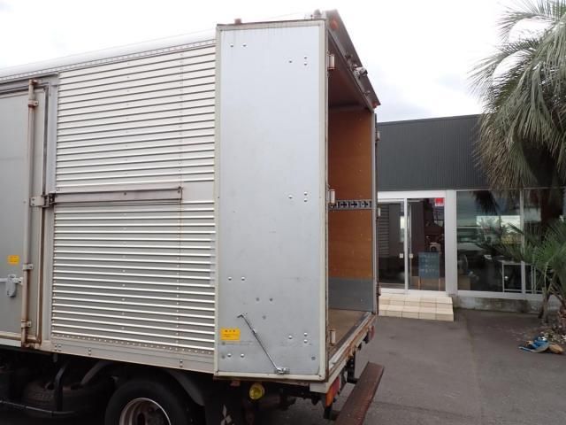 MITSUBISHI CANTER 2016