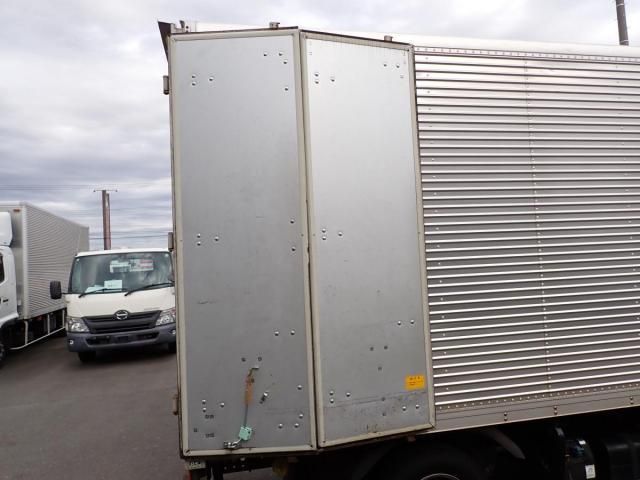 MITSUBISHI CANTER 2016