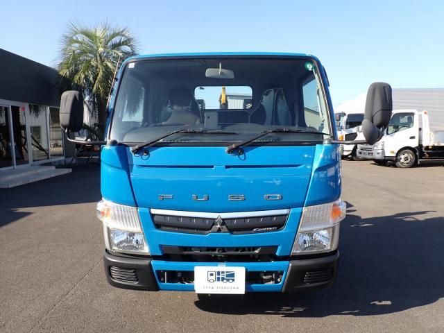 MITSUBISHI CANTER 2018