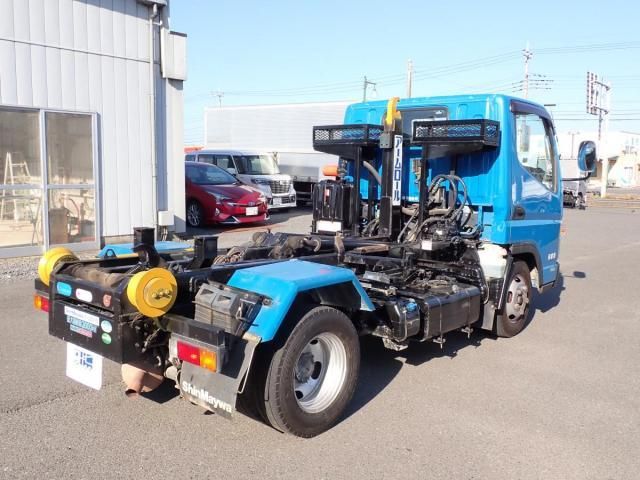 MITSUBISHI CANTER 2018