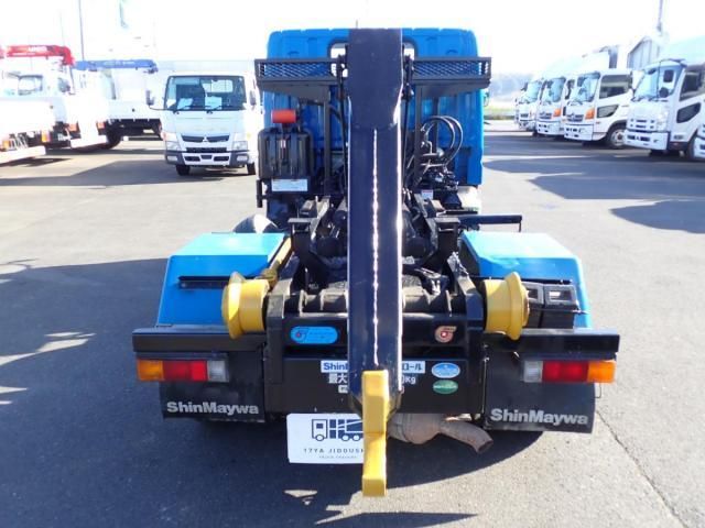 MITSUBISHI CANTER 2018