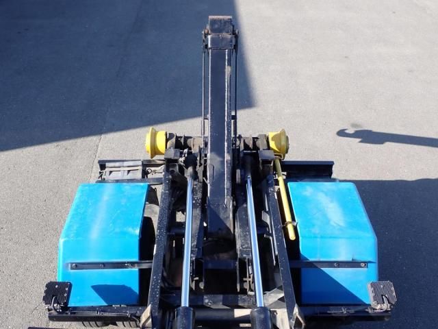 MITSUBISHI CANTER 2018