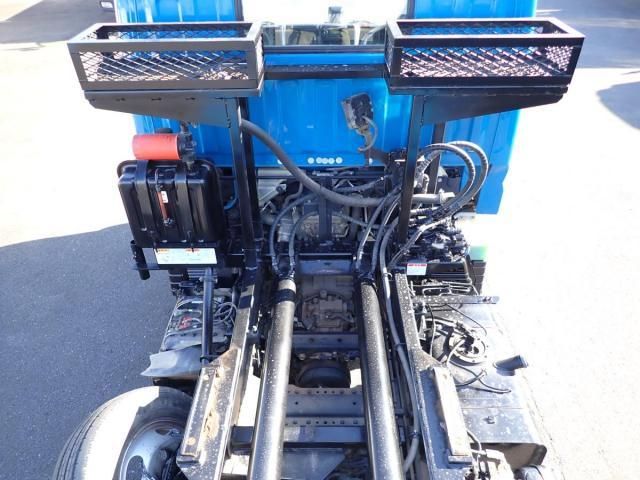 MITSUBISHI CANTER 2018