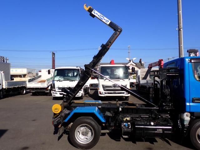 MITSUBISHI CANTER 2018