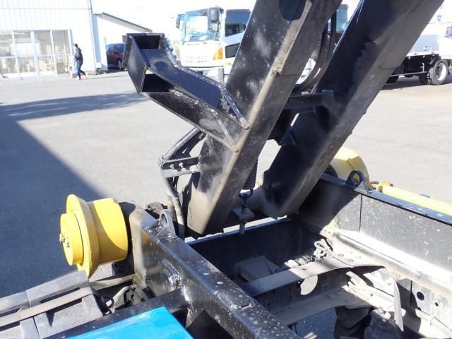 MITSUBISHI CANTER 2018