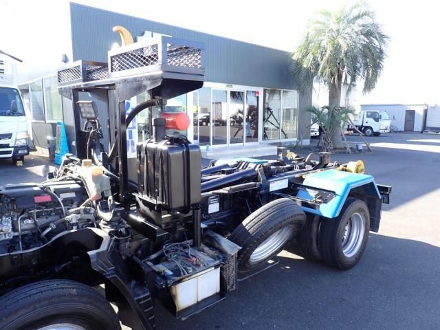 MITSUBISHI CANTER 2018