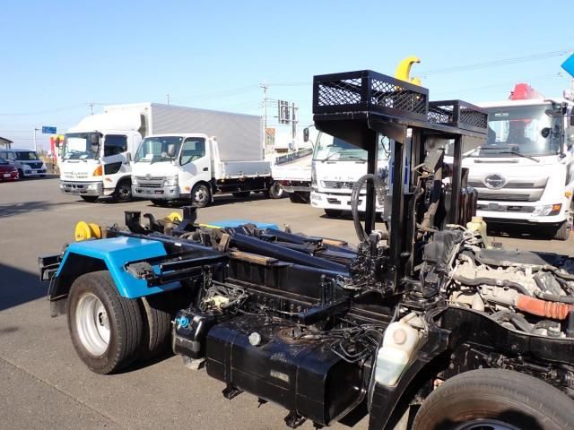 MITSUBISHI CANTER 2018