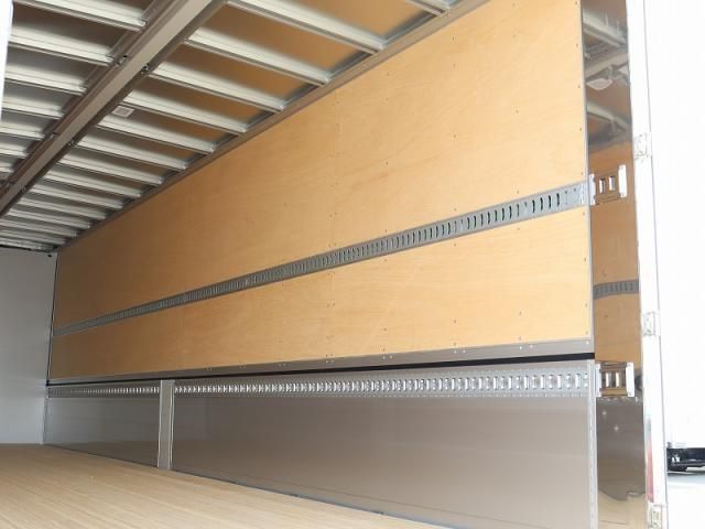 MITSUBISHI FUSOU SUPER GREAT 2025