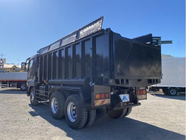 MITSUBISHI FUSOU SUPER GREAT 2015