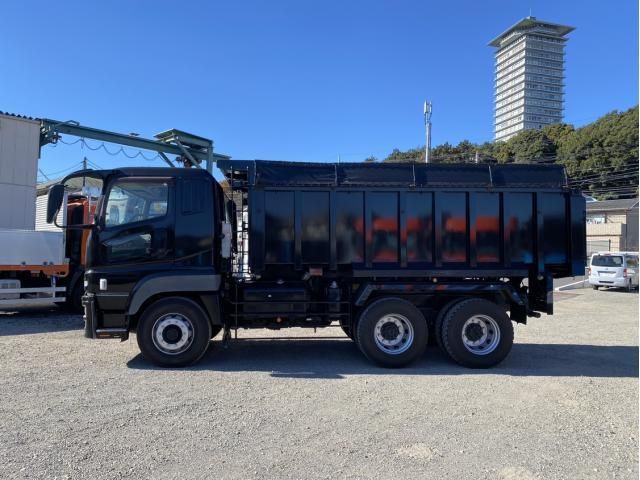 MITSUBISHI FUSOU SUPER GREAT 2015