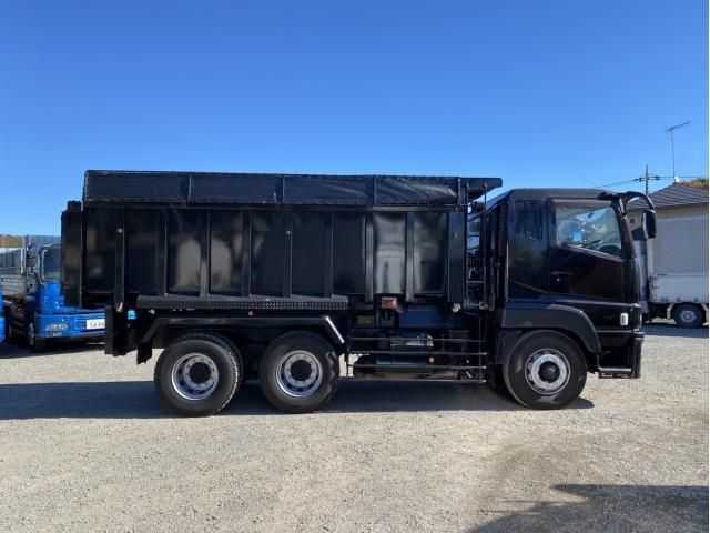 MITSUBISHI FUSOU SUPER GREAT 2015