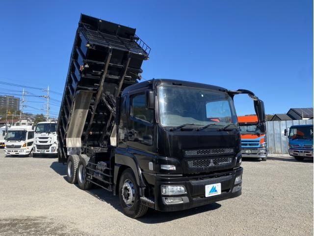 MITSUBISHI FUSOU SUPER GREAT 2015