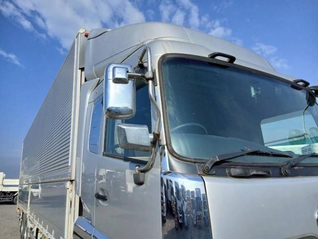 NISSAN DIESEL Quon 2014