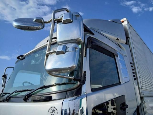 NISSAN DIESEL Quon 2014