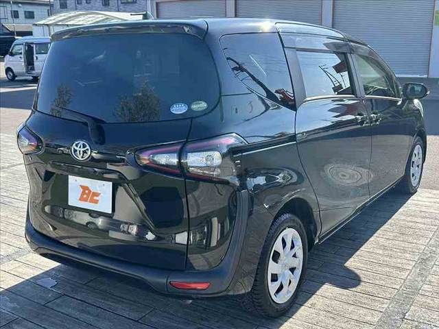 TOYOTA SIENTA 2015