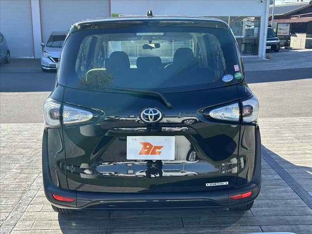 TOYOTA SIENTA 2016