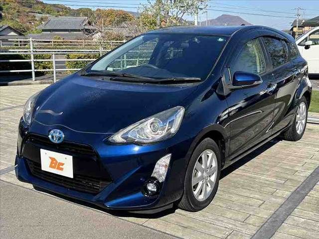 TOYOTA AQUA 2016