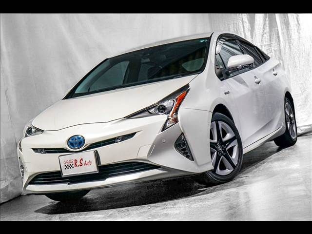 TOYOTA PRIUS 2017