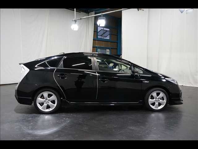 TOYOTA PRIUS 2015