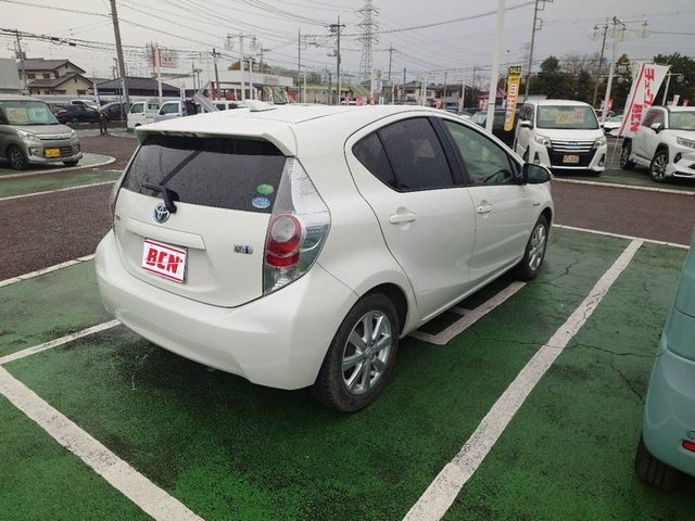TOYOTA AQUA 2014
