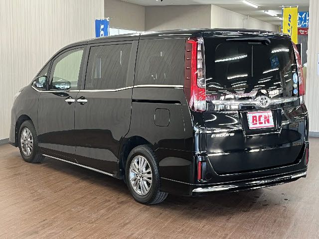 TOYOTA ESQUIRE 2015