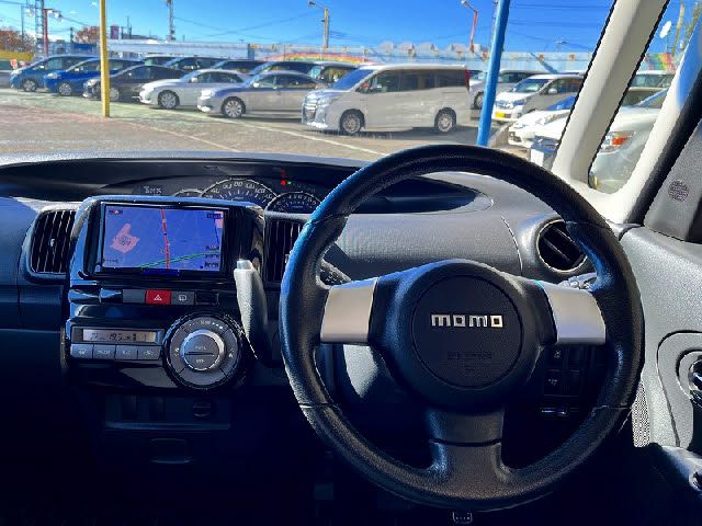 DAIHATSU TANTO CUSTOM 2011