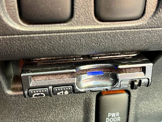 DAIHATSU TANTO CUSTOM 2011