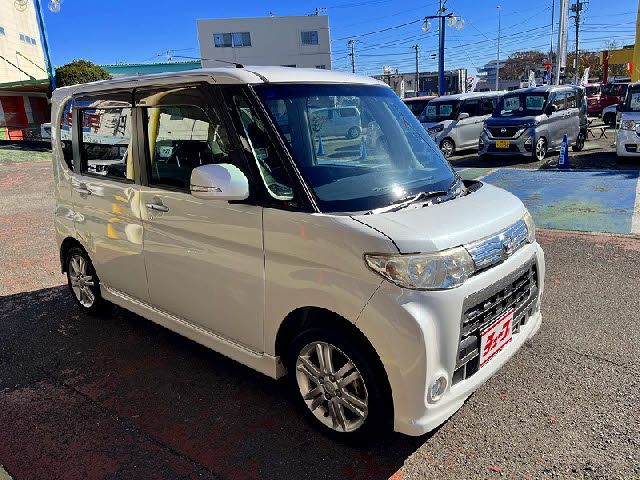 DAIHATSU TANTO CUSTOM 2011