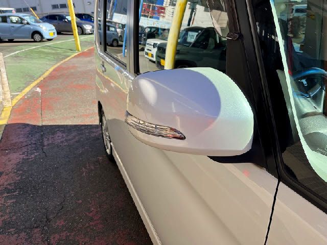 DAIHATSU TANTO CUSTOM 2011