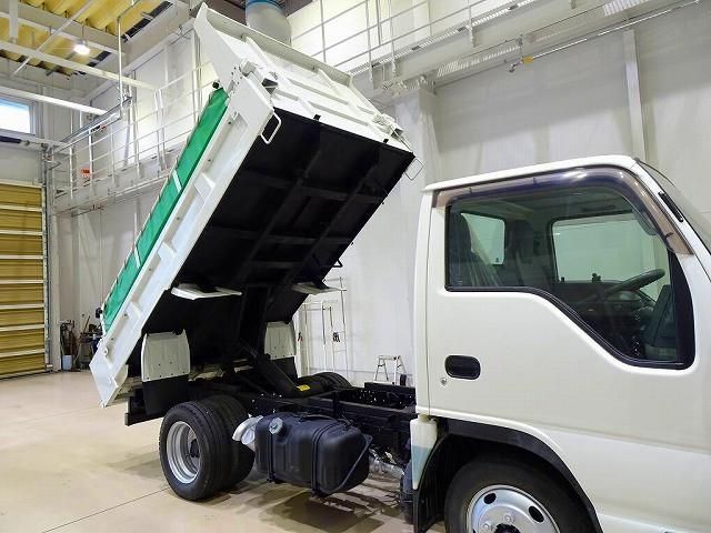 ISUZU ELF 2011