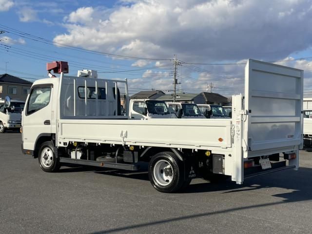 MITSUBISHI CANTER 2016