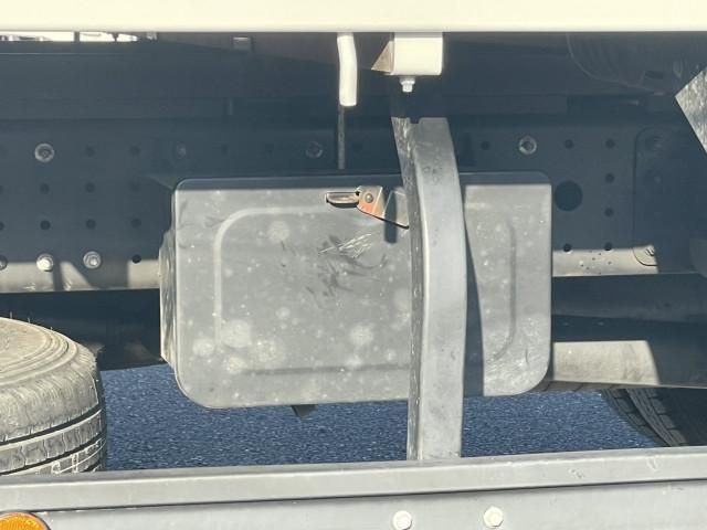 MITSUBISHI CANTER 2016