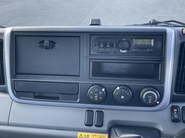 MITSUBISHI CANTER 2016