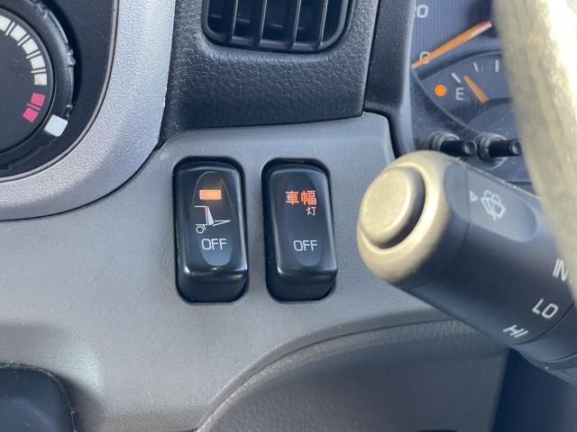 MITSUBISHI CANTER 2016