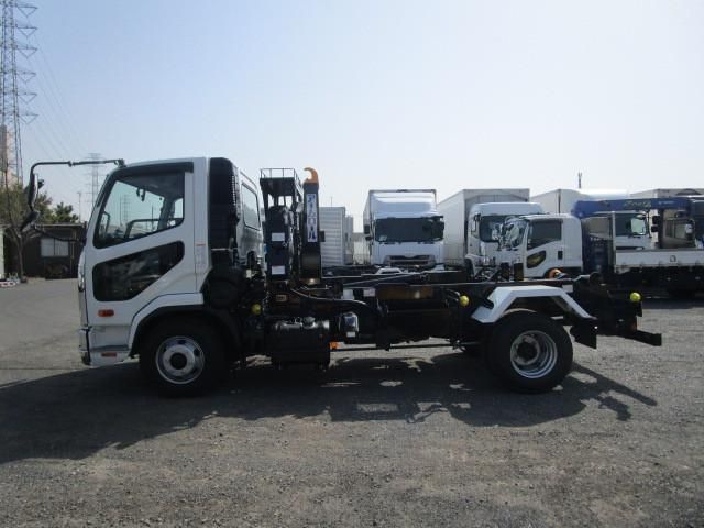 MITSUBISHI FUSOU FIGHTER 2025