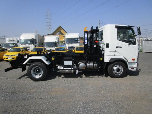 MITSUBISHI FUSOU FIGHTER 2025