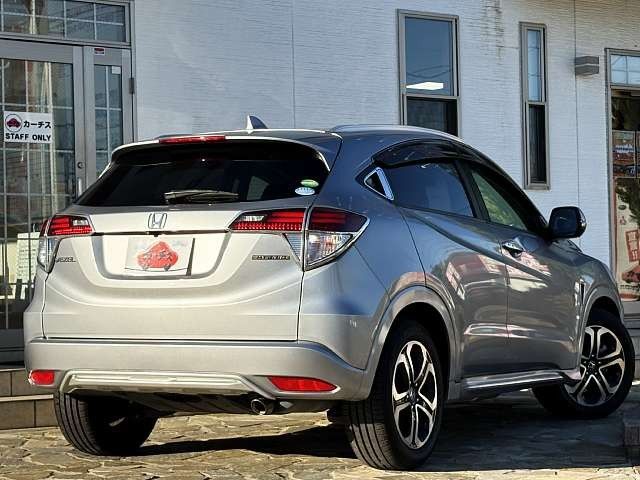 HONDA VEZEL HYBRID 2016