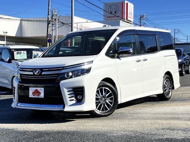 TOYOTA VOXY 2016
