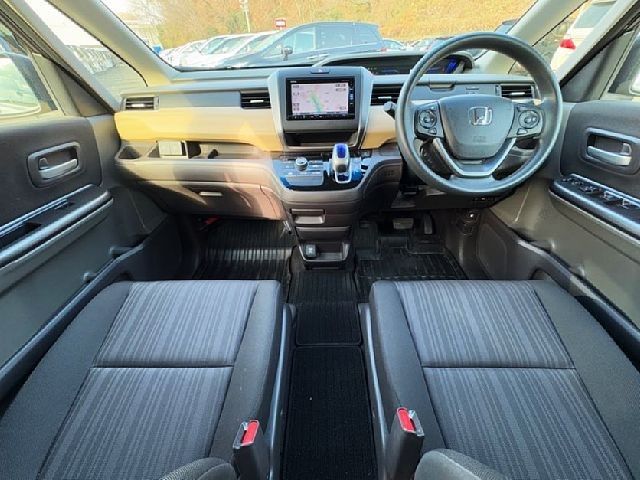 HONDA FREED HYBRID 2017