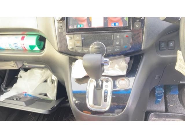 NISSAN SERENA  WG 4WD 2014