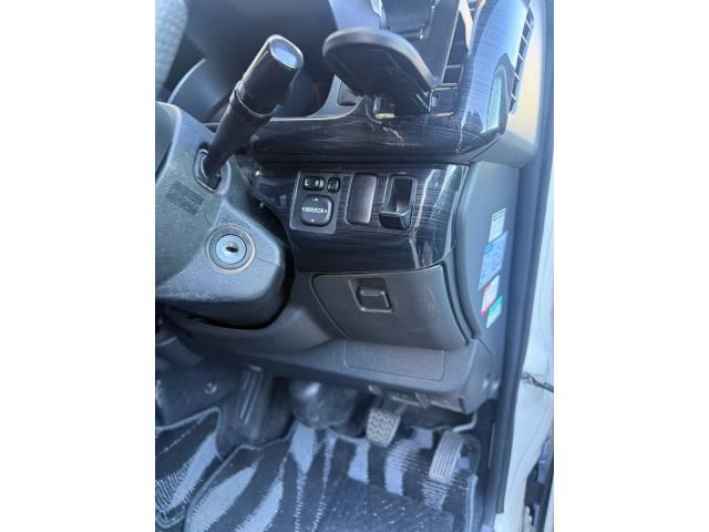 TOYOTA HIACE van 2WD 2013