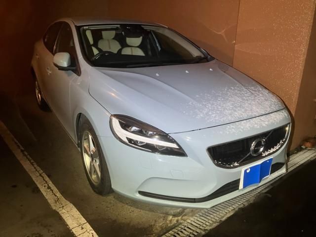 VOLVO VOLVO V40 2018