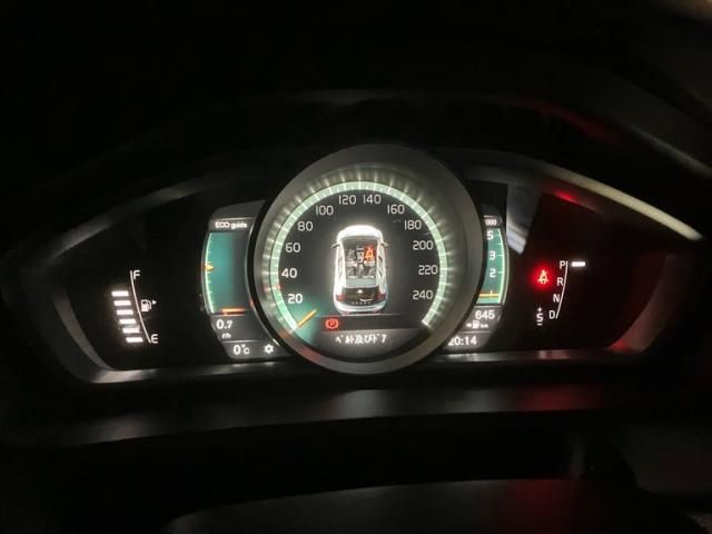 VOLVO VOLVO V40 2018