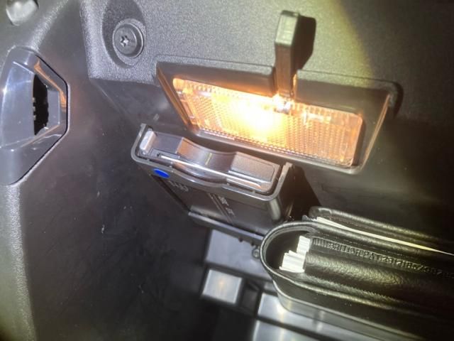 VOLVO VOLVO V40 2018