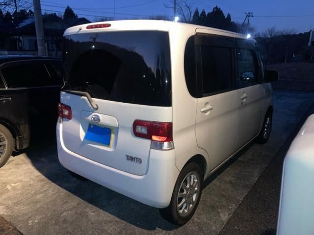 DAIHATSU TANTO 2011